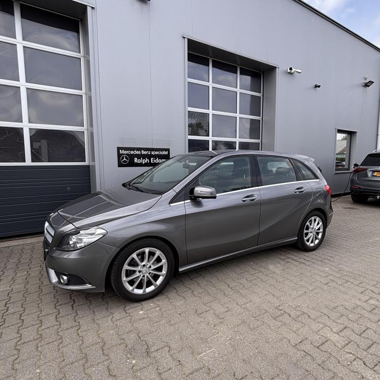 Mercedes-Benz B-Klasse 180 Prestige (bj 2013, automaat), Auto's, Mercedes-Benz, Automaat, 1325 kg, Gebruikt, 4 cilinders