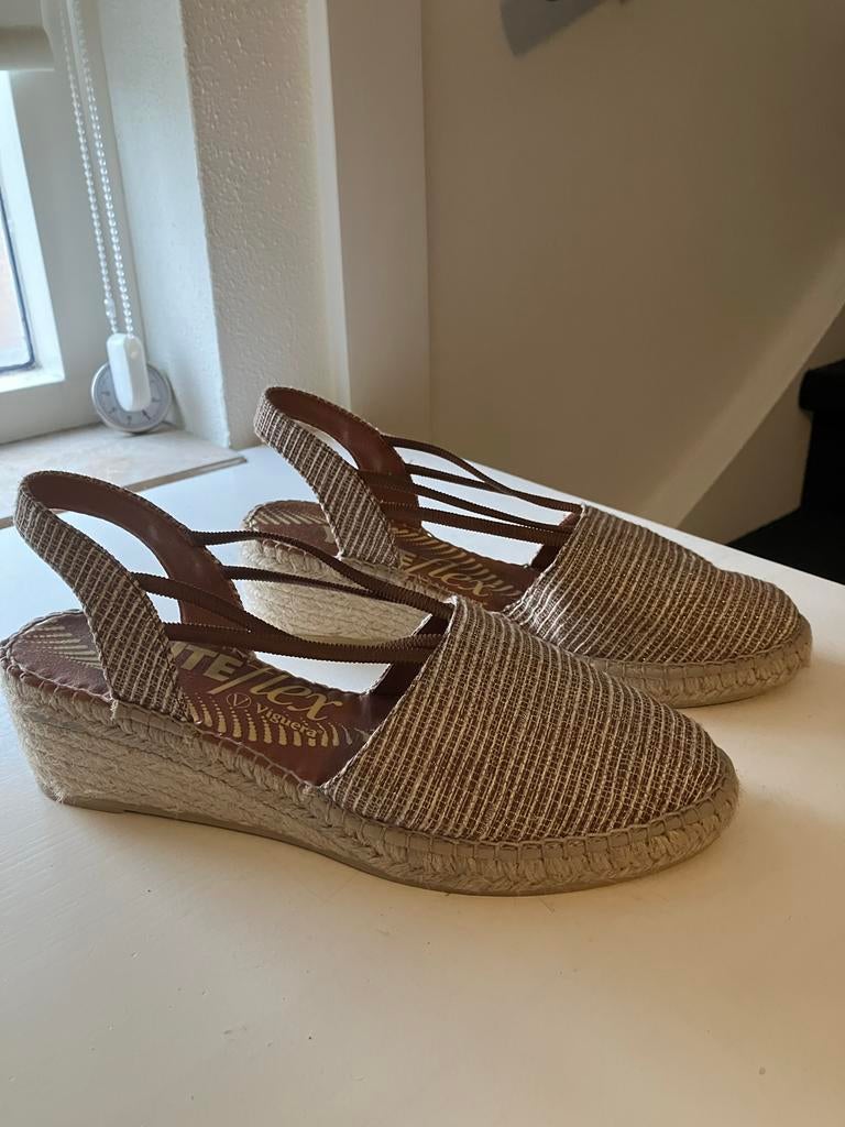 Viguera espadrilles maat 41, Kleding | Dames, Schoenen, Bruin, Ophalen of Verzenden, Zo goed als nieuw, Espadrilles of Moccasins