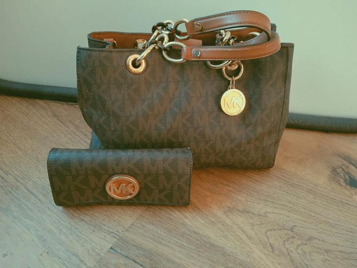 Michael Kors dames handtas incl. Portemonnee (orgineel), Sieraden, Tassen en Uiterlijk, Tassen | Damestassen, Zo goed als nieuw