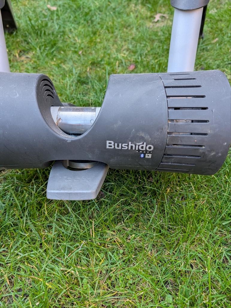 Tacx Bushido Smart Trainer met trainingswielen, Sport en Fitness, Wielrennen, Ophalen of Verzenden, Gebruikt, Overige typen