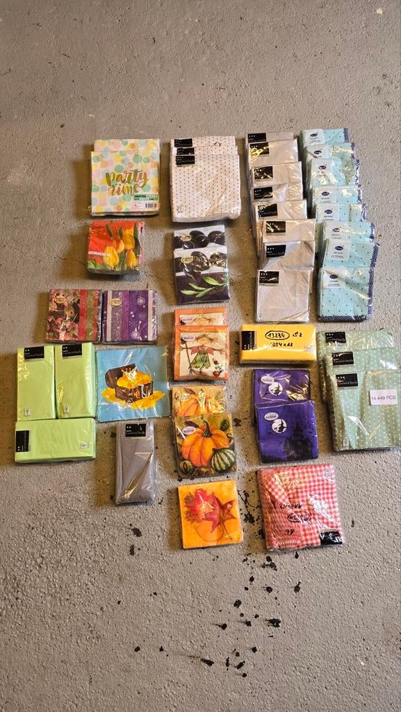 44 pakjes servetten, diverse designs en kleuren, Ophalen of Verzenden, Nieuw