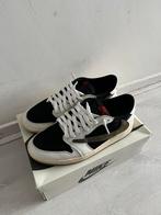 Nike Air Jordan 1 Low Travis Scott Olive – Maat 45, Kleding | Heren, Schoenen, Ophalen of Verzenden, Zo goed als nieuw, Overige kleuren