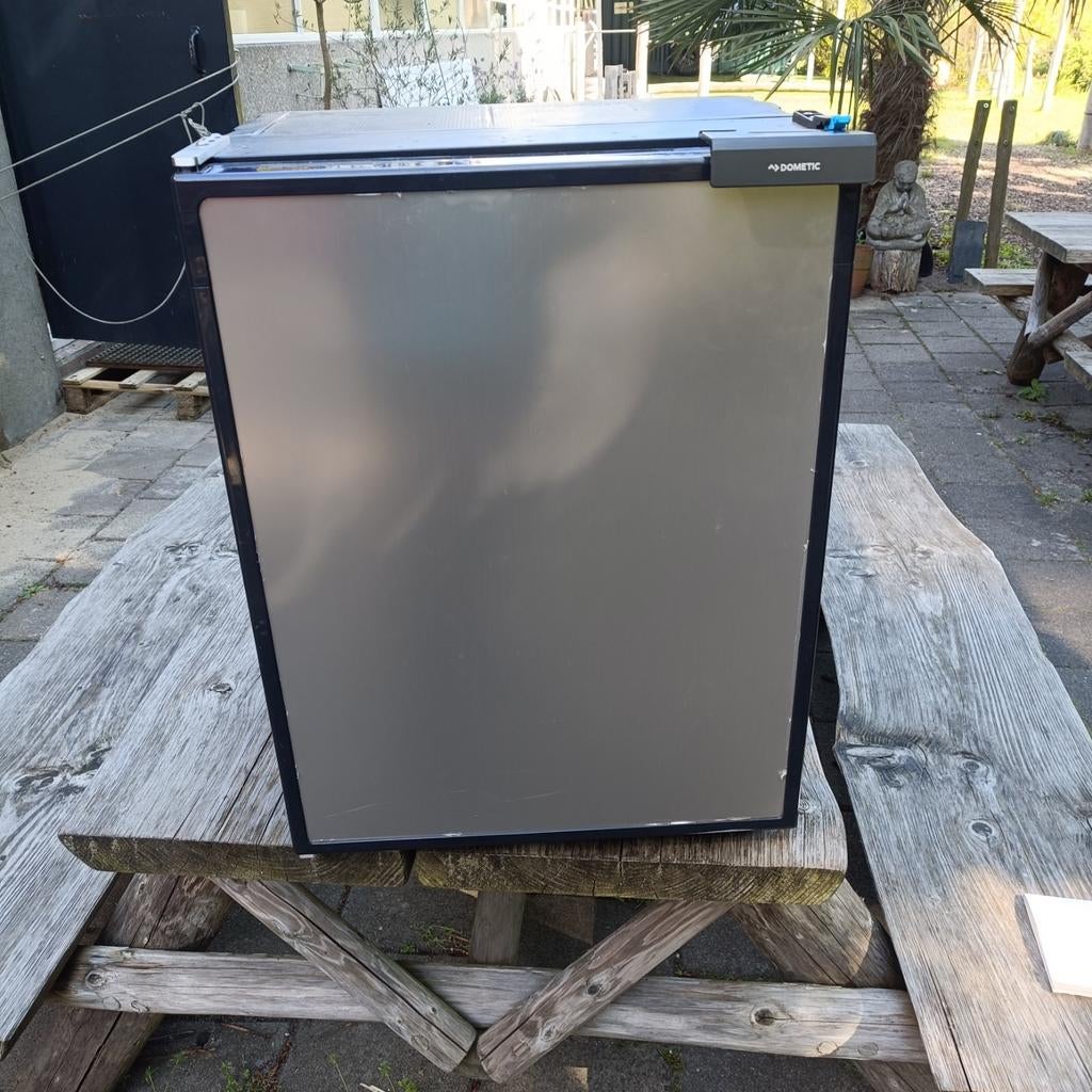 Dometic Koelkast met Vriesvak - Ideaal voor Camper/Boot, Witgoed en Apparatuur, Koelkasten en IJskasten, 85 tot 120 cm, 75 tot 100 liter