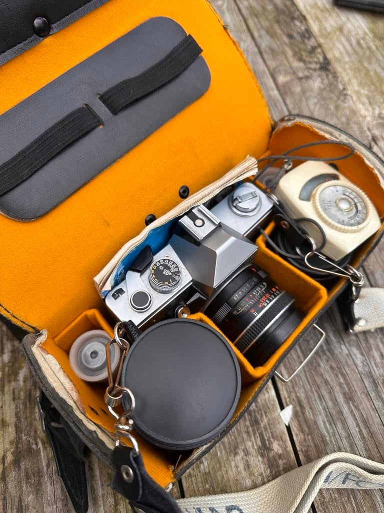 Praktica Super TL 1000 set met lenzen en accessoires, Audio, Tv en Foto, Fotocamera's Analoog, Ophalen of Verzenden, Gebruikt