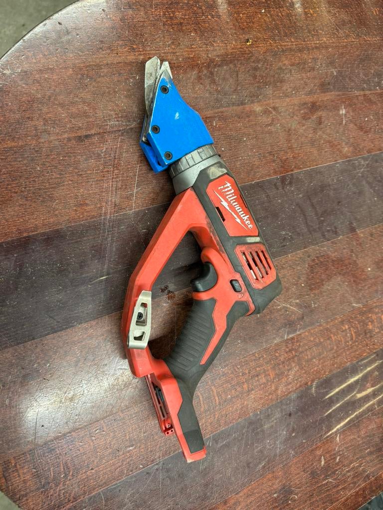 Milwaukee m18bms20 metaalschaar, Doe-het-zelf en Verbouw, Gereedschap | Handgereedschap, Ophalen of Verzenden, Zo goed als nieuw