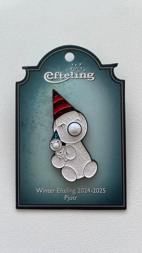 Efteling pin Winter 2024-2025 Pjotr op kaartje EPP 481, Verzamelen, Efteling, Ophalen of Verzenden, Nieuw, Button of Speldje