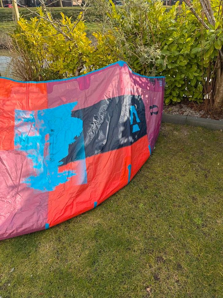 Duotone Dice 8m kite + bar, Watersport en Boten, Kitesurfen, Gebruikt, Kite, 8 m², Geen board, Ophalen