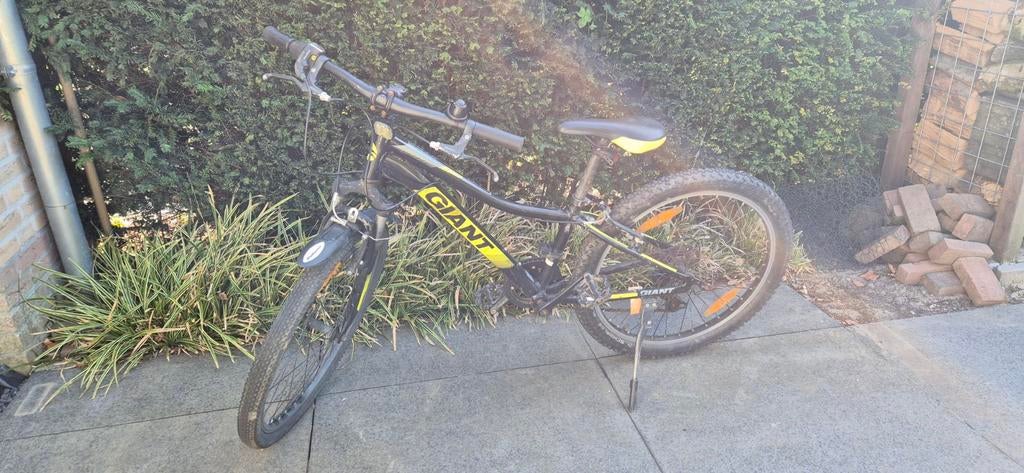 Giant kinderfiets 24 inch - Gebruikt, Fietsen en Brommers, Fietsen | Jongens, Ophalen, Gebruikt, 24 inch, Versnellingen