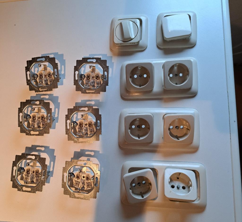 Busch Jaeger materiaal, Ophalen, Gebruikt, Stopcontact