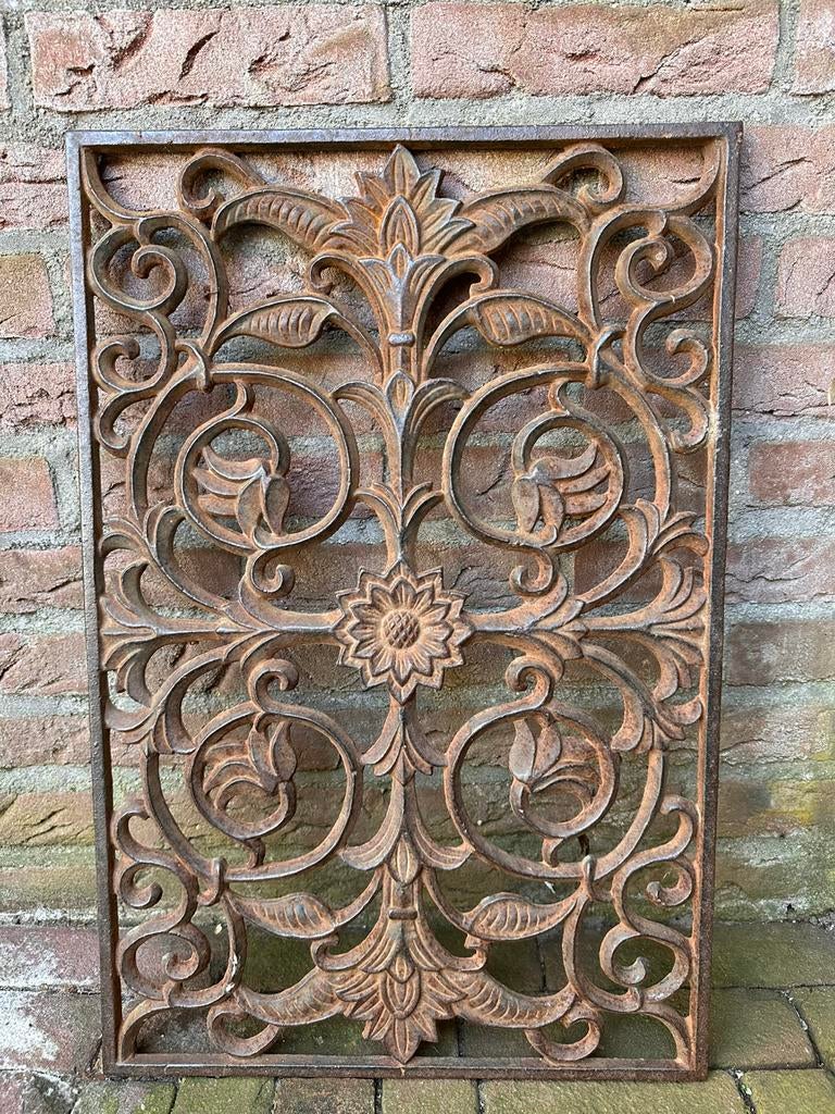 Gietijzeren rek, Ophalen, Zo goed als nieuw