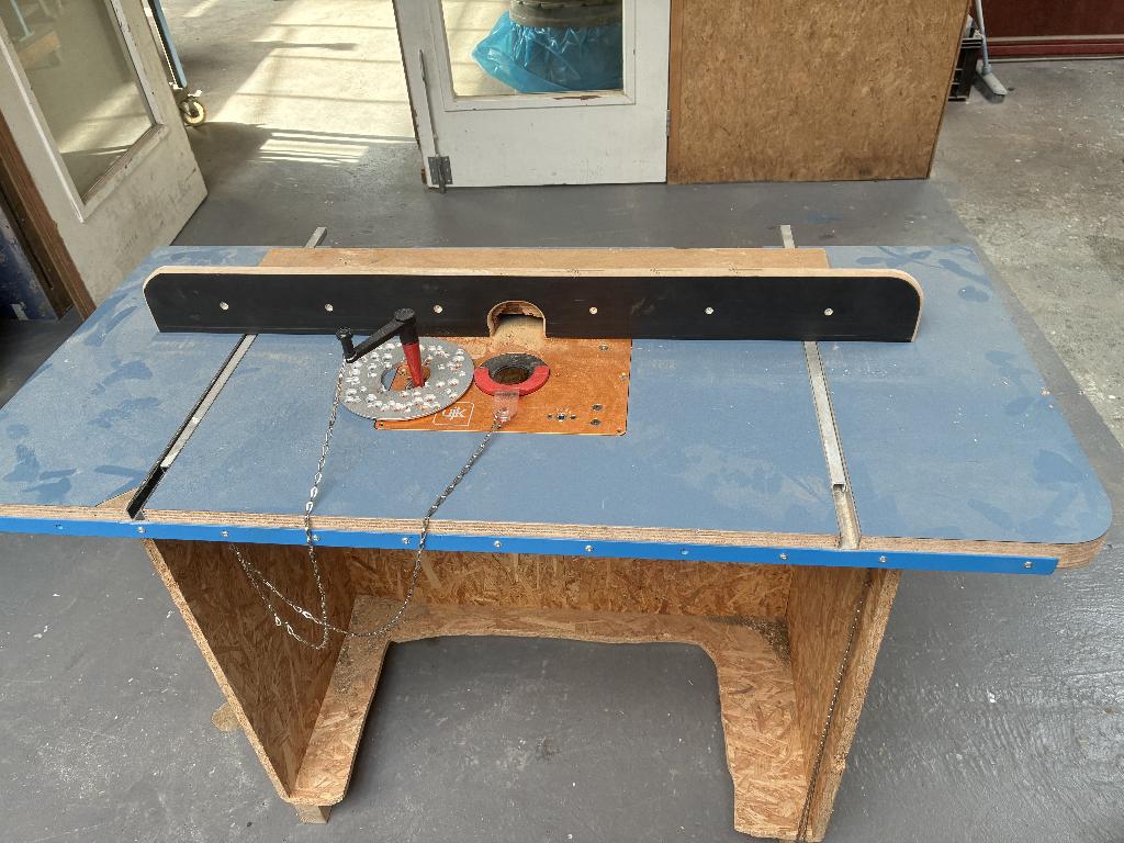 Freestafel met UJK freeslift, Doe-het-zelf en Verbouw, Gereedschap | Freesmachines, Ophalen, Zo goed als nieuw, Elektrisch, Bovenfrees