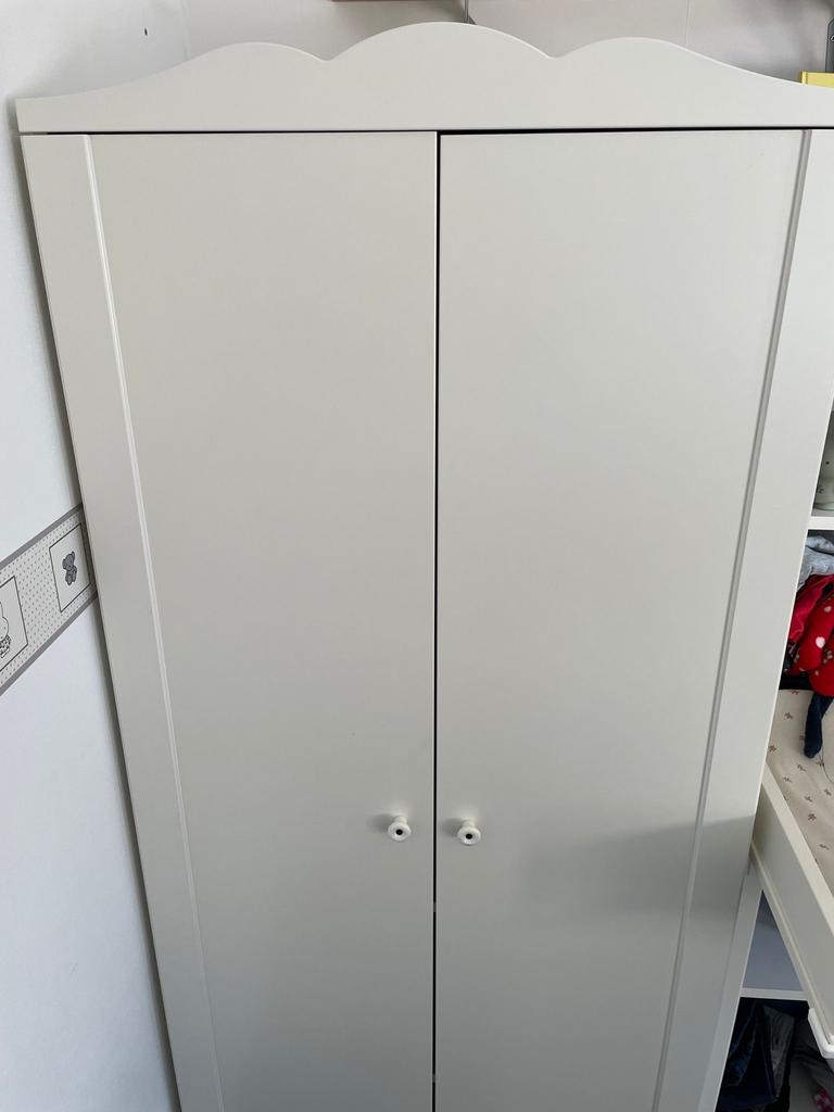 IKEA witte kinderkamerset ledikant commode en kledingkast, Kinderen en Baby's, Kinderkamer | Complete kinderkamers, Ophalen, Gebruikt
