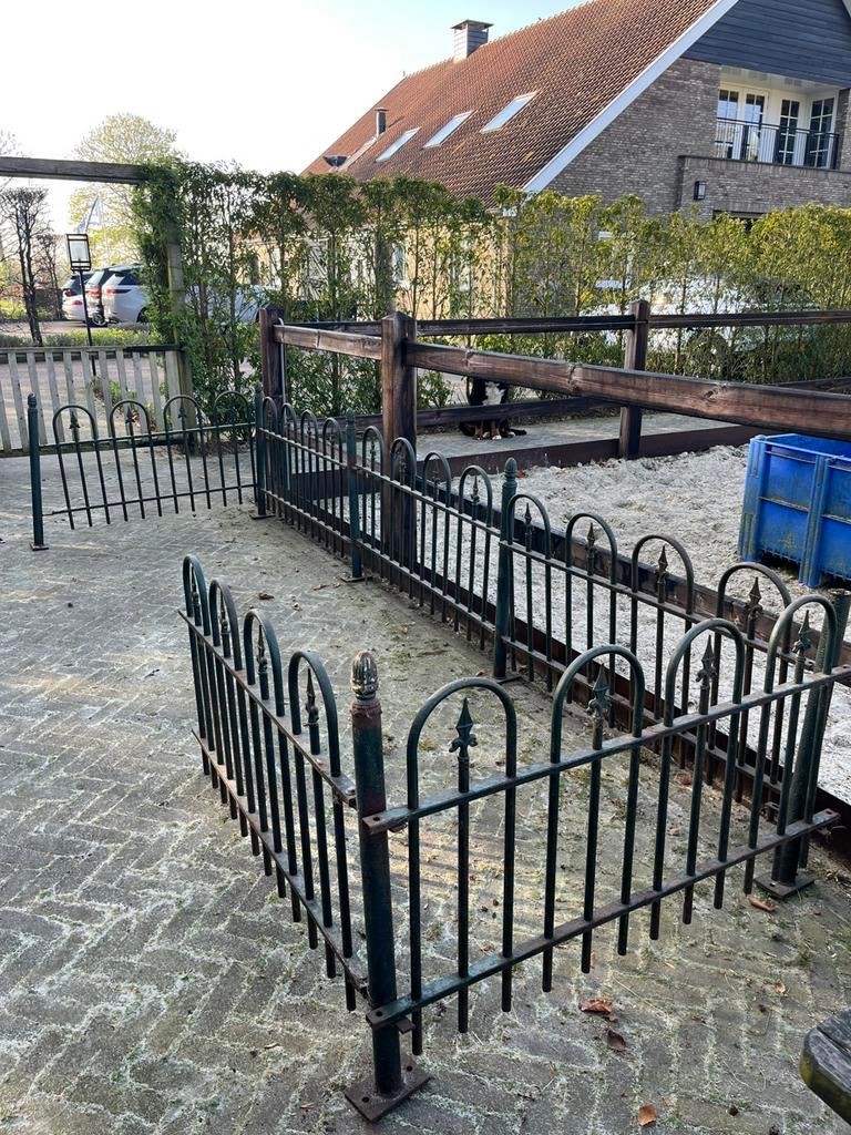 Sier hekwerk ongeveer 7.5 meter, Tuin en Terras, Tuinhekken en Hekwerk, Ophalen, Gebruikt, IJzer, Sierhekwerk