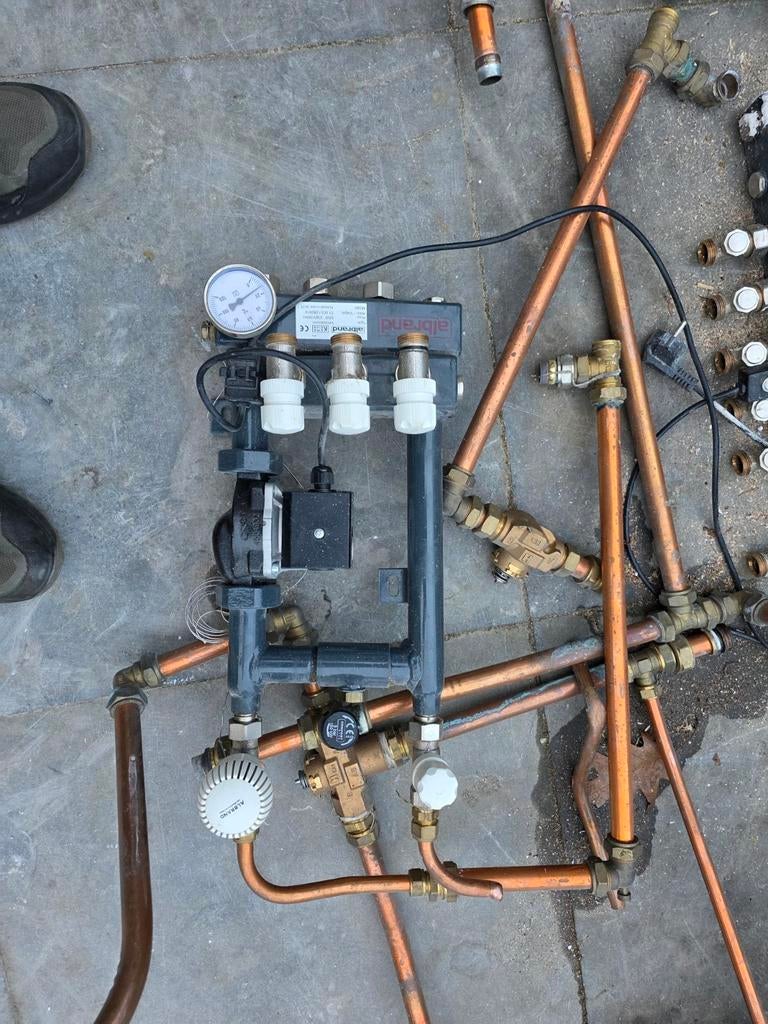 3 vloerverwarming verdelers, Doe-het-zelf en Verbouw, Ophalen, Minder dan 60 cm, Overige typen, Minder dan 30 cm