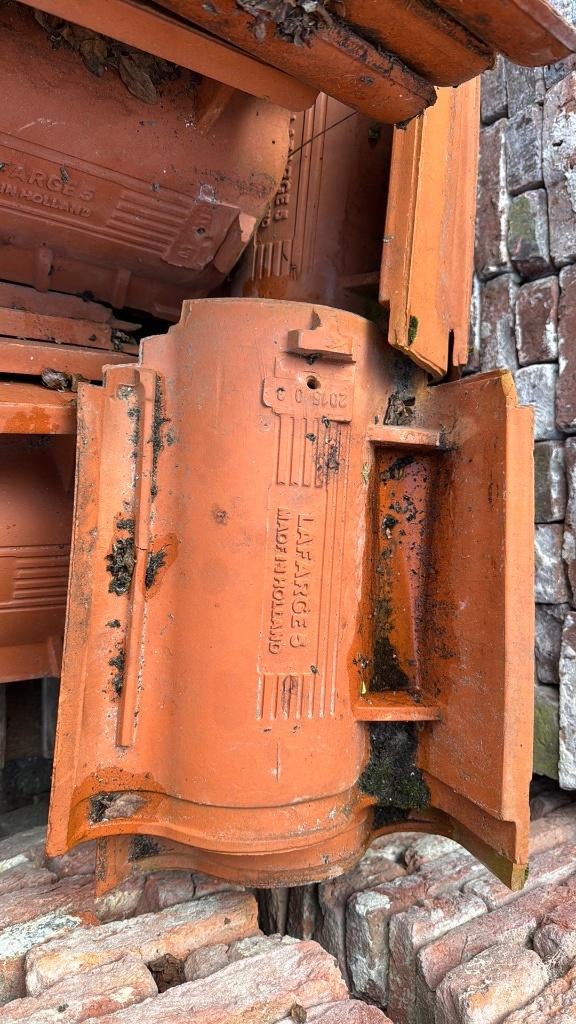 Gevelpan ovh rood La Farge 20 links en 23 rechts., Ophalen, Overige materialen, Gebruikt, La Farge