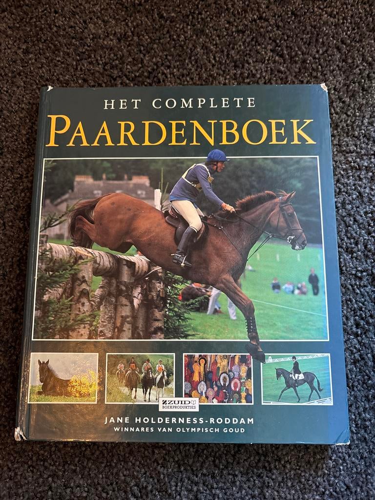 Het Complete Paardenboek, Boeken, Ophalen of Verzenden, Gelezen, Overige onderwerpen, Geschikt voor kinderen