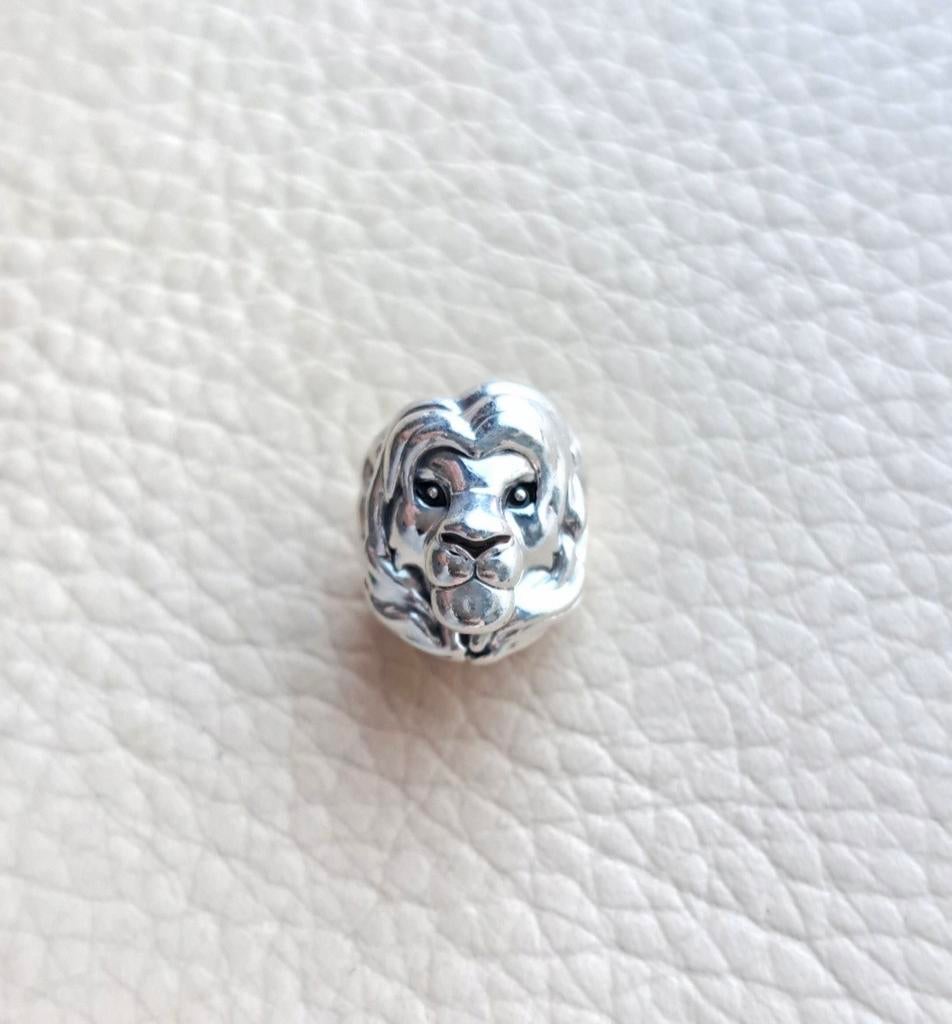 Pandora disney simba bedel, Sieraden, Tassen en Uiterlijk, Bedels, Ophalen of Verzenden, Zo goed als nieuw, Zilver, Pandora
