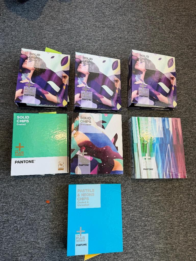 Pantone The Plus Serieus Color Guide Books, Boeken, Ophalen of Verzenden, Gelezen, Techniek, Pantone