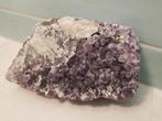 Groot stuk paars amethist, met calsiet. Prachtig., Verzamelen, Mineralen en Fossielen, Ophalen of Verzenden, Mineraal