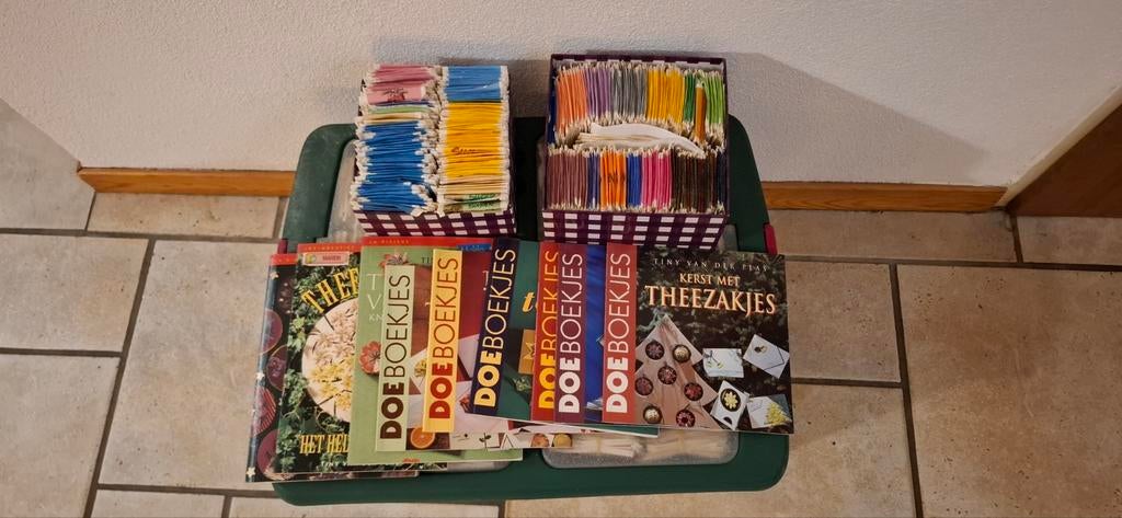 Grote doos theezakjes met knutselboekjes, Ophalen, Theezakje(s), Vol