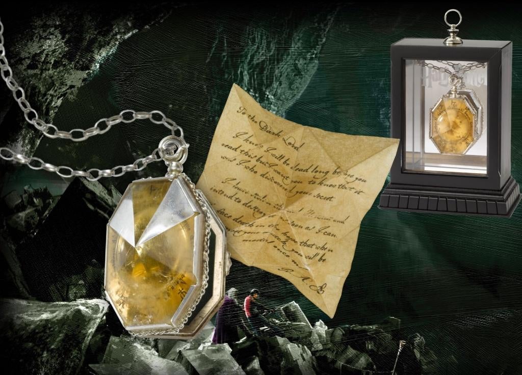 Harry Potter "The R.A.B. Locket From the Cave" display, Ophalen of Verzenden, Nieuw, Replica