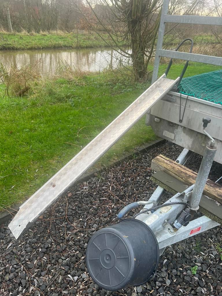 Oprijplaat, Ophalen, Zo goed als nieuw, Overige typen, Minder dan 2 meter