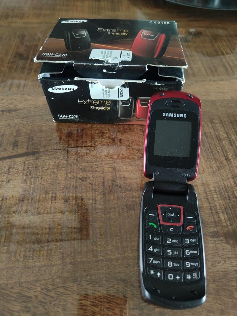 Samsung SGH-C270 mini telefoon - Nieuwstaat, Telecommunicatie, Mobiele telefoons | Samsung, Overige modellen, Geen camera, Zwart