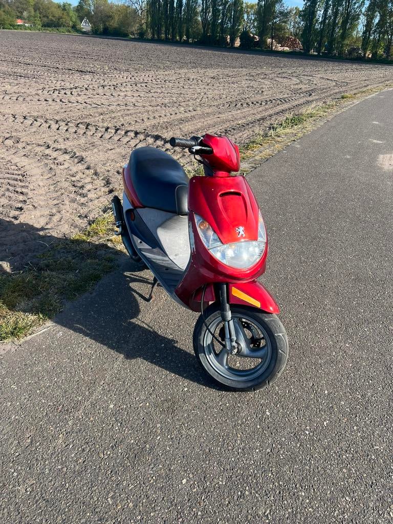 Vivacity 70cc geel kenteken, Fietsen en Brommers, Scooters | Peugeot, Ophalen, Tweetakt, Maximaal 45 km/u, 70 cc