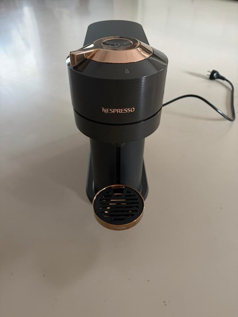 Nespresso Magimix Vertuo Next koffiezetapparaat, Ophalen, Koffiemachine, Zo goed als nieuw, 1 kopje