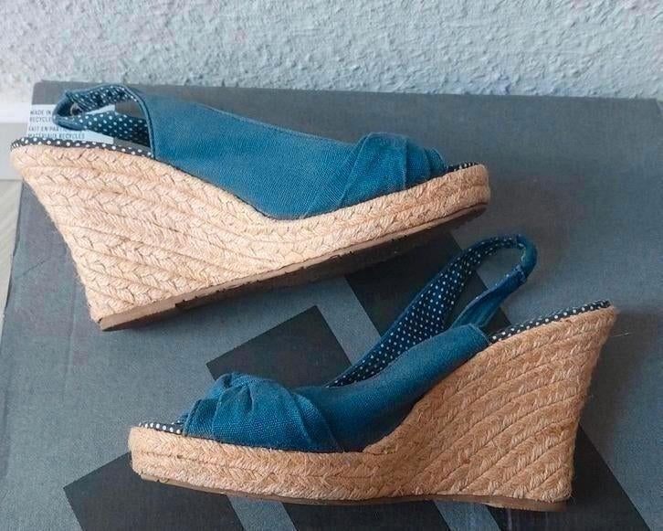 Blauwe Sleehakken | Met Riet | Maat 36 | Enkelbandje | Strik, Kleding | Dames, Schoenen, Blauw, Ophalen of Verzenden, Schoenen met hoge hakken