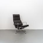 1 Vitra Eames Ea 222  Bruin Leer Soft Pad chroom, Niet ingevuld, Niet ingevuld, Leer, Zo goed als nieuw