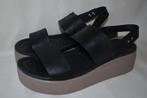April'26 CROCS maat 41 US 10 sandalen NIEUWSTAAT, Zwart, Zo goed als nieuw, Crocs, Sandalen of Muiltjes