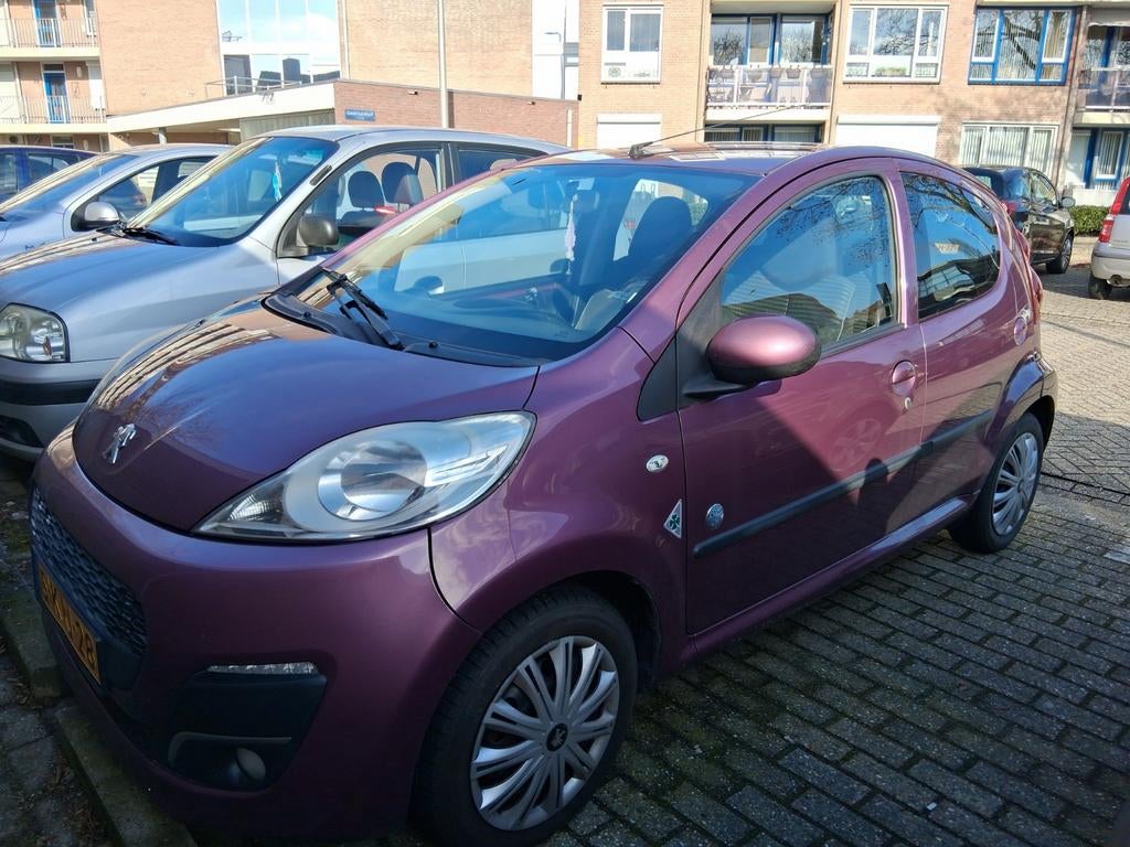Peugeot 107, Auto's, Peugeot, Voorwielaandrijving, Stof, Zwart, 68 pk