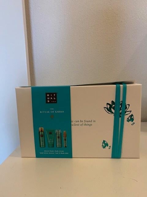 Rituals Karma giftset set cadeau, Sieraden, Tassen en Uiterlijk, Uiterlijk | Lichaamsverzorging, Ophalen of Verzenden, Nieuw, Bad & Douche