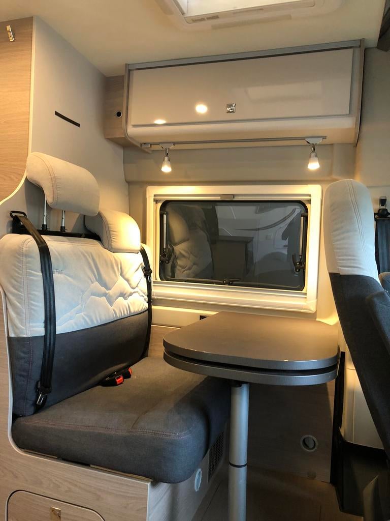 Caravans And Camping Fraaie