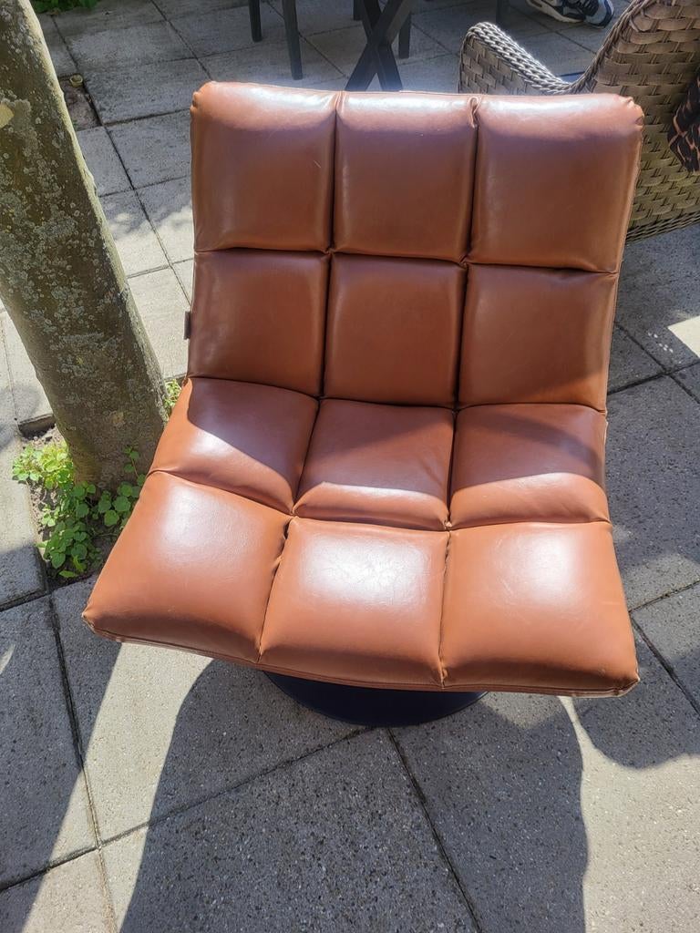 Bruine fauteuil van Dutchbone met lichte beschadigingen, Huis en Inrichting, Stoelen, Ophalen, Gebruikt, Bruin, Vintage/retro