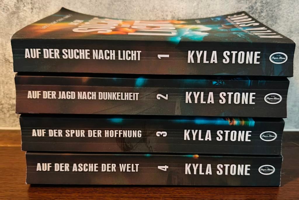 Kyla Stone - Lost Light Serie (4 Duitstalige boeken), Boeken, Ophalen of Verzenden, Zo goed als nieuw, Kyla Stone, Fictie