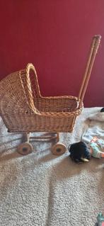 Vintage rieten poppenwagen met houten wielen, Ophalen, Gebruikt, Overige typen