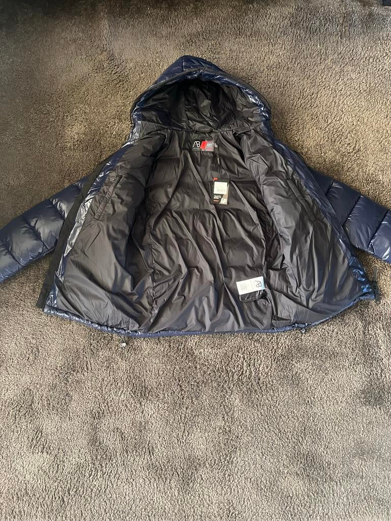 Zo goed als nieuwe jas - Maat S (valt groter), Ophalen of Verzenden, Zo goed als nieuw, Maat 46 (S) of kleiner, Blauw