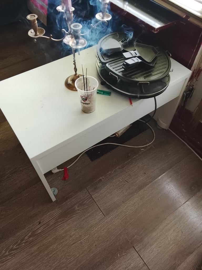 Kinder bureau 10€, Ophalen of Verzenden