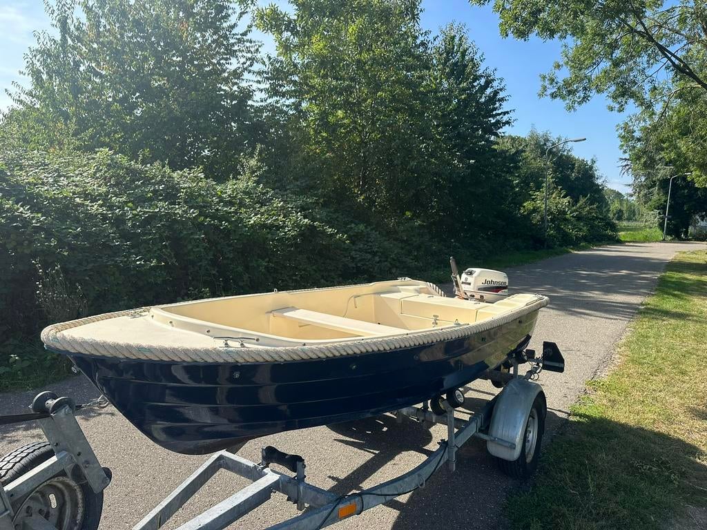 Rhea sloep met 8pk 4t 2cilinder - grote beurt, vaaklaar!!, 10 tot 30 pk, Gebruikt, Ophalen of Verzenden, 3 tot 6 meter