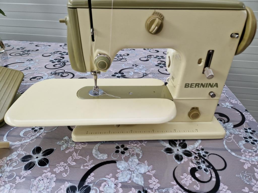 Bernina 600 naaimachine, Ophalen of Verzenden, Zo goed als nieuw, Naaimachine, Bernina