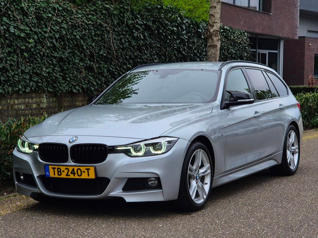 BMW 3-serie Touring M Sport Apple CarPlay dig.dash Navi GR N, Automaat, Gebruikt, 1465 kg, 3 cilinders