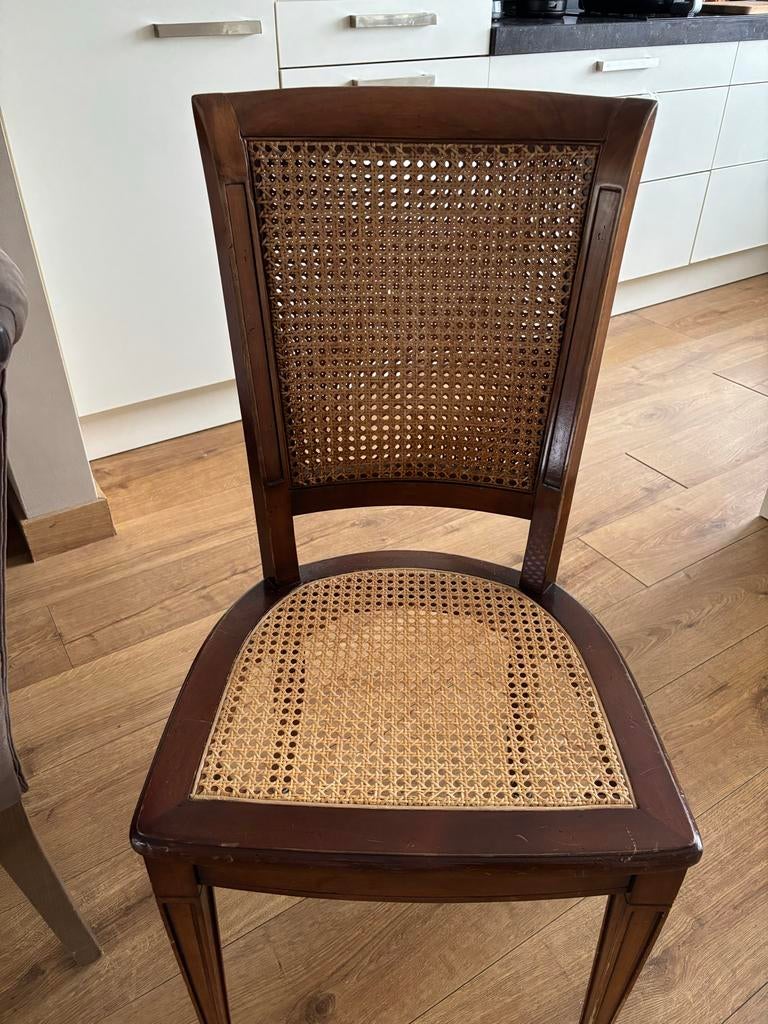 Klassieke houten stoel met rotan zitting en rugleuning, Antiek en Kunst, Ophalen of Verzenden