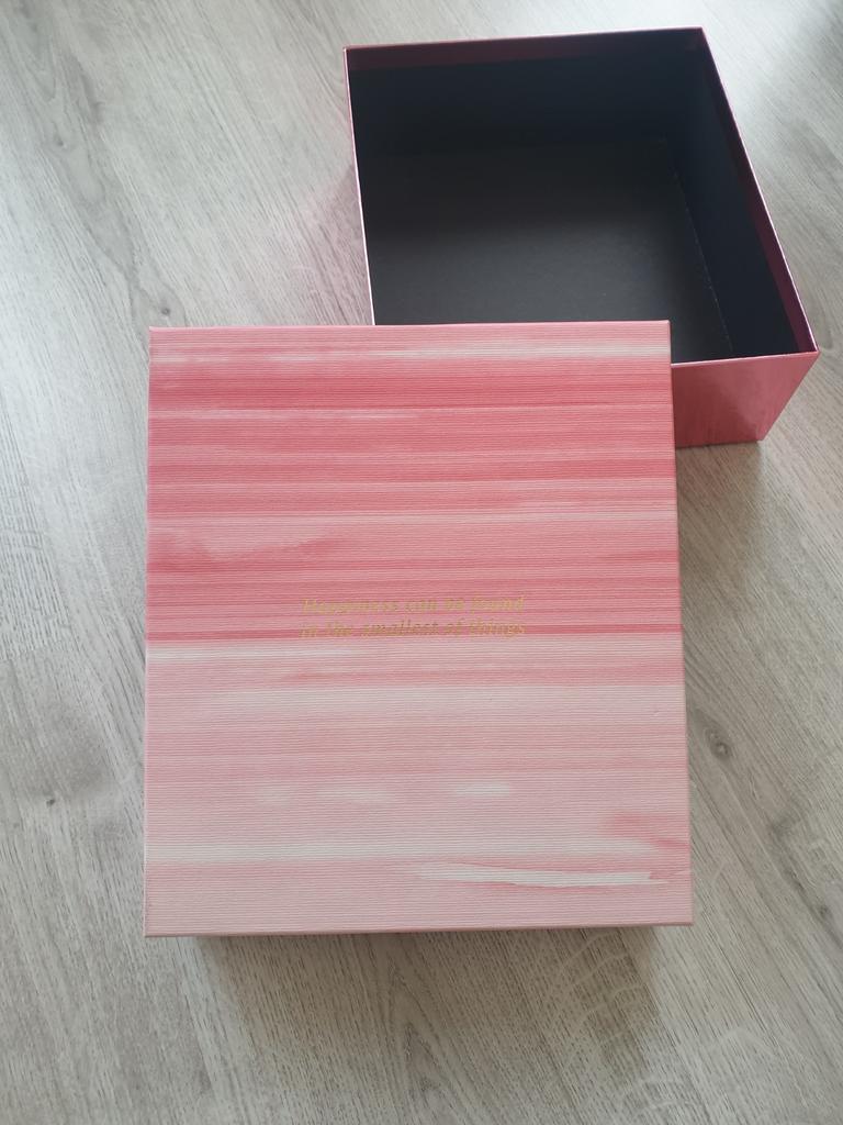 leeg kado verpakking rituals, Ophalen