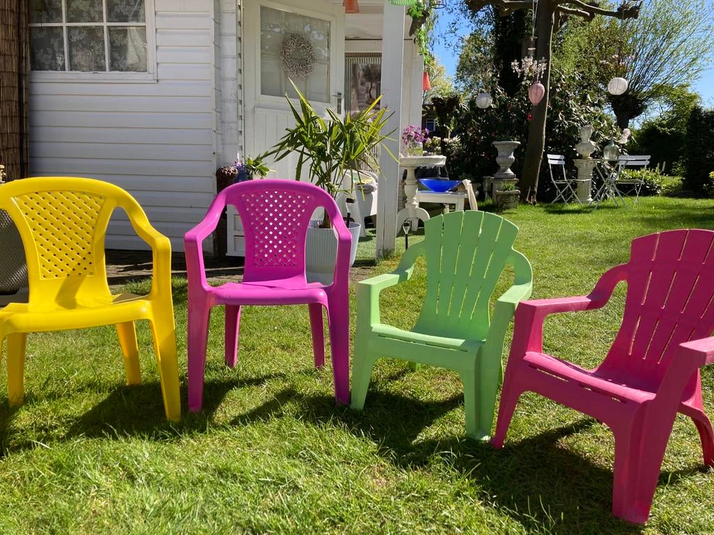 4 kinder tuinstoeltjes, Ophalen, Zo goed als nieuw, Kunststof, Stapelbaar