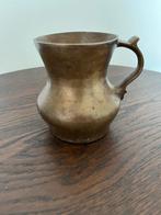 Vintage bronzen kan of beker met handvat, Antiek en Kunst, Antiek | Koper en Brons, Ophalen, Brons