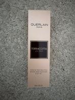 Guerlain Terracotta Joli Teint foundation nieuw in verpakkin, Ophalen of Verzenden, Nieuw, Gehele gezicht, Make-up