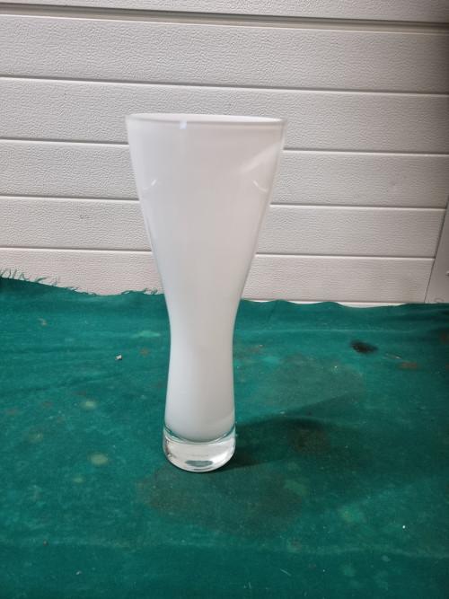 vaas wit glas melkglas 31cm, Ophalen of Verzenden, 'T Olde Gre-j, Info@toldegrej.nl, Endepoelstraat 20f Didam