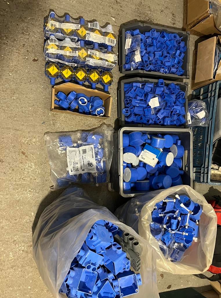 SCHAKELMATERIAAL + INSTALLATIE, Ophalen of Verzenden